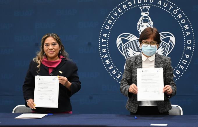 Encabeza la Rectora María Lilia Cedillo Ramírez convenio de colaboración entre la BUAP y la USEP