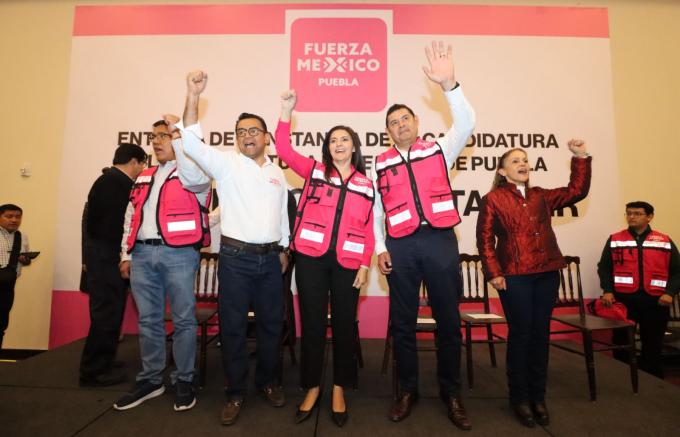 Alejandro Armenta recibe el apoyo de Fuerza por México, y lo reconoce como su candidato a la gubernatura