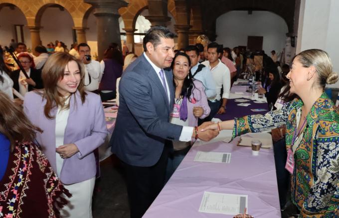 Acudió Alejandro Armenta a la Expo Todas Por Puebla 2024