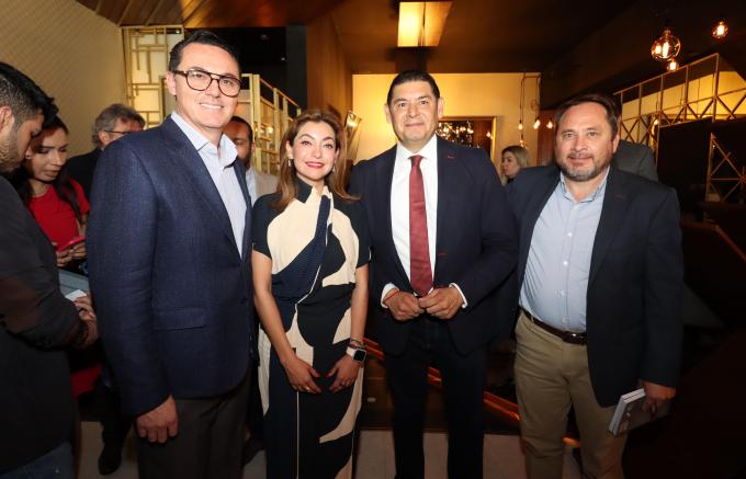 Alejandro Armenta se reunió con empresarios del sector inmobiliario y turístico