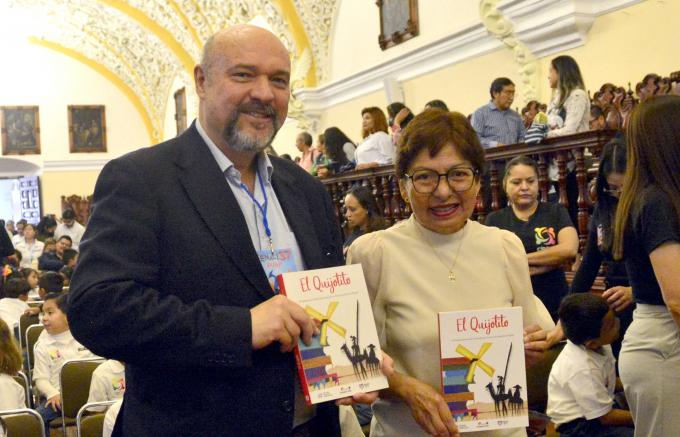 Presenta la Rectora Lilia Cedillo El Quijotito, obra ilustrada por niños y niñas del Círculo Infantil de la BUAP