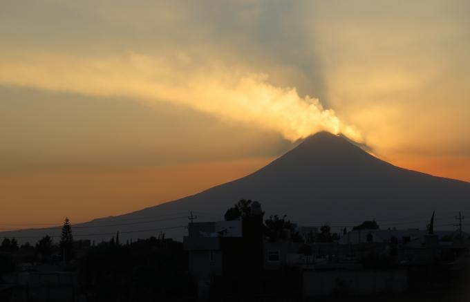 De acuerdo al CENAPRED, en las últimas 24 horas el Popocatépetl registró 379 exhalaciones