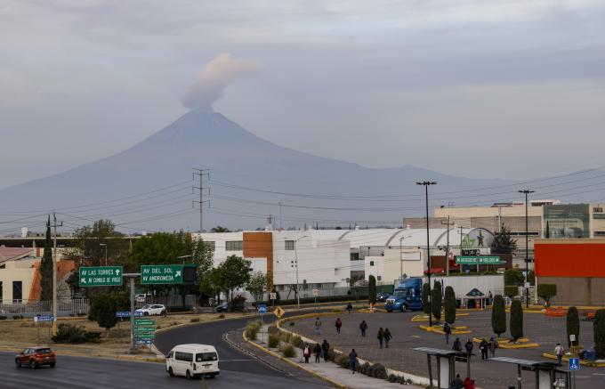 De acuerdo con el CENAPRED, en las últimas 24 horas el volcán registró 51 exhalaciones y 48 minutos de tremor
