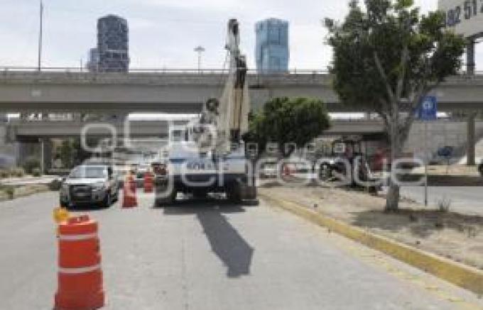 Anuncia la SMT cierre temporal de los carriles centrales y laterales en la Vía Atlixcáyotl.