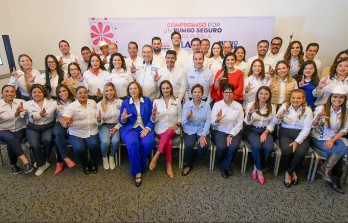 Eduardo Rivera y candidatos a legisladores locales y federales firmaron el "Compromiso por un Rumbo Seguro"