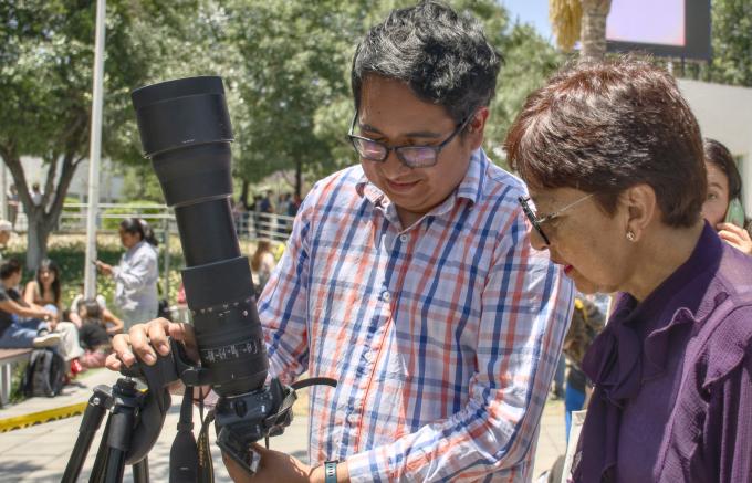 Instalaron telescopios en la BUAP para apreciar el eclipse de solar