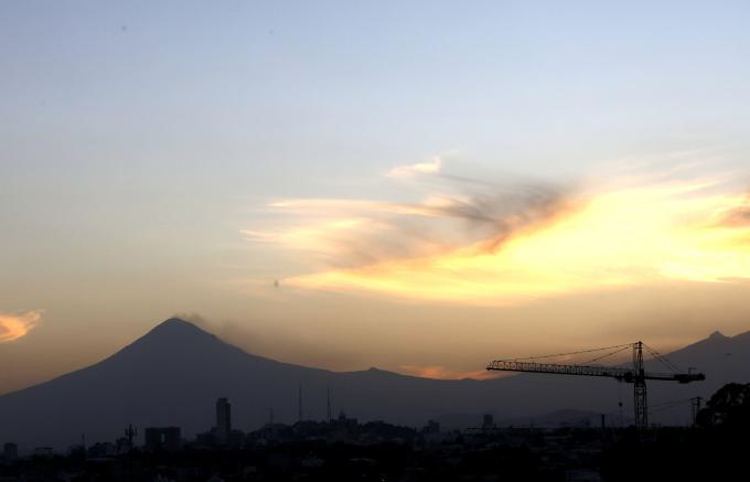 En las últimas horas, el volcán Popocatépetl registró 60 exhalaciones sin caída de ceniza