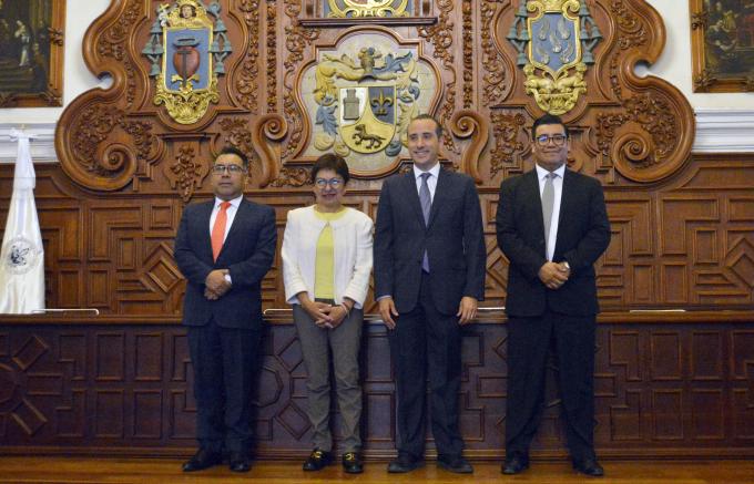 El candidato Mario Riestra presenta plan de gobierno municipal al Consejo Universitario de la BUAP