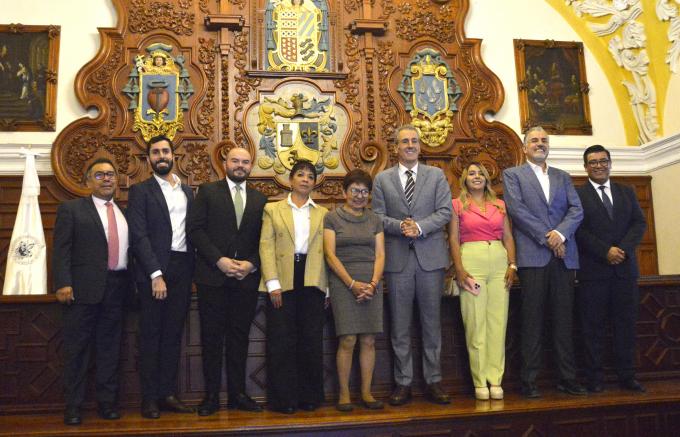 Ante el Consejo Universitario de la BUAP presenta sus propuestas el candidato a la presidencia municipal de Puebla por la coalición Sigamos Haciendo Historia