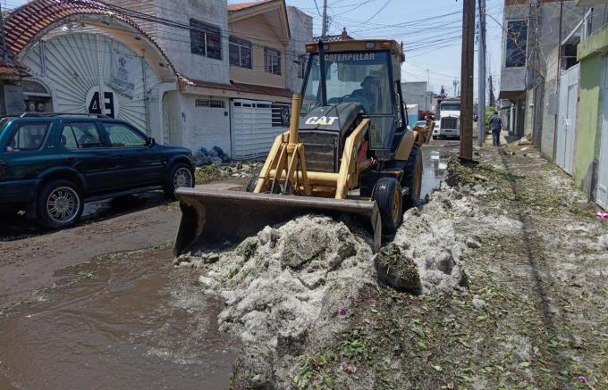 Atendieron reportes en los bulevares 5 de Mayo y Valsequillo, además, en San Rafael Poniente tras la granizada de ayer