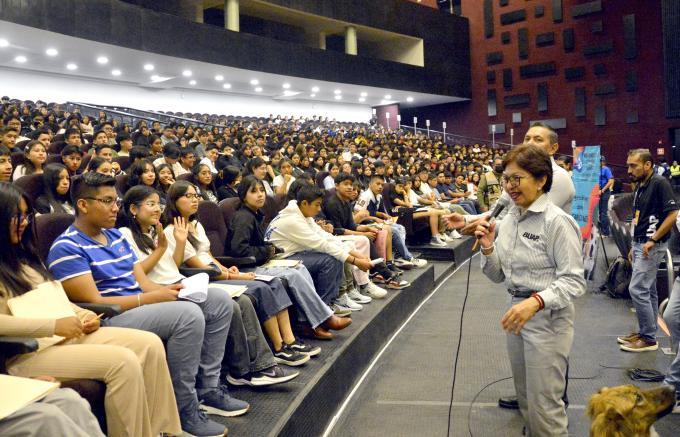 Supervisa Rectora Lilia Cedillo Ramírez aplicación del Examen General de Admisión 2024 en el CCU