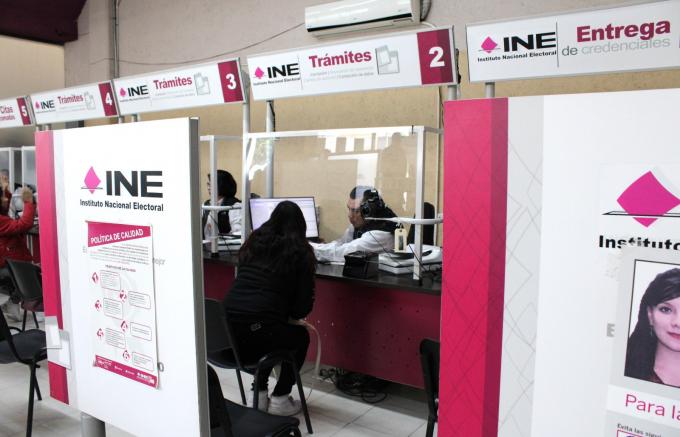 Reanuda INE Puebla entregas y trámites de credenciales para votar
