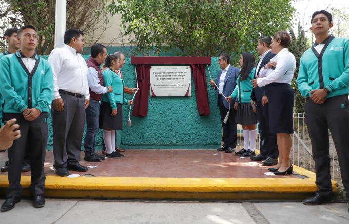 Entrega Gobierno Estatal techado de la plaza cívica del Colegio de Bachilleres del Estado de Puebla (COBAEP) plantel 21