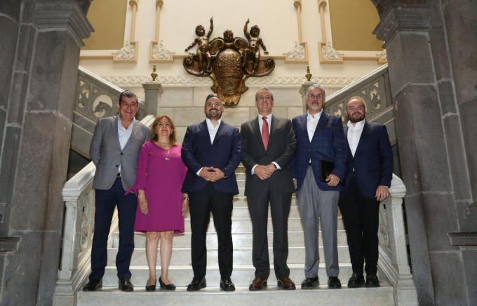 Inicia la transición de gobiernos en Puebla capital