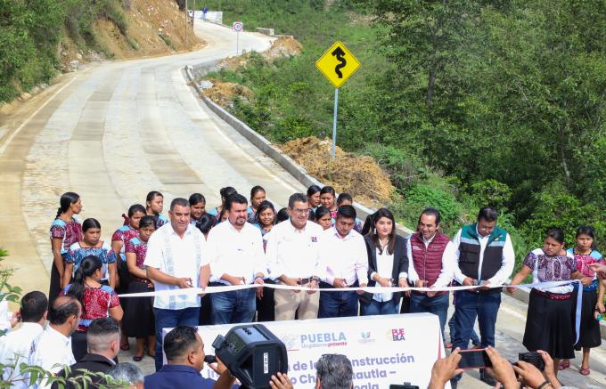 El gobernador Sergio Salomón Céspedes  inauguró la base hidráulica del camino Chiconcuautla – Acalama