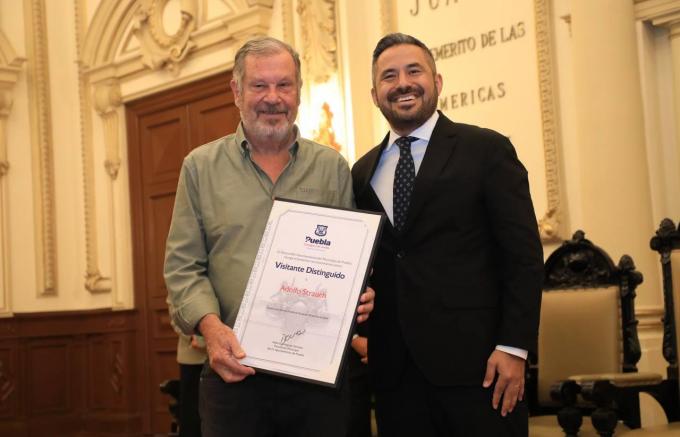 Gobierno Municipal de Puebla reconoce a Adolfo Strauch como “Visitante Distinguido”