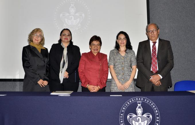 Bachillerato Internacional 5 de Mayo forma mejores seres humanos: Rectora María Lilia Cedillo Ramírez