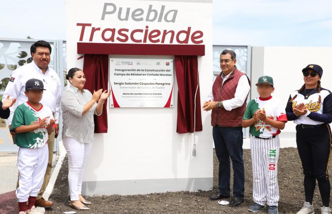En Cañada Morelos, el gobernador Sergio Salomón Céspedes inauguró la construcción del campo de béisbol “Los Chopos”