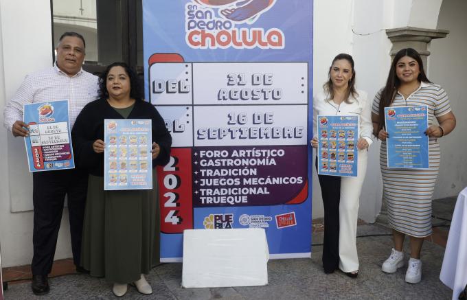 Presentó Paola Angon la 74ª edición de la Feria de San Pedro Cholula