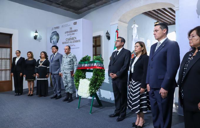 El gobernador encabezó la ceremonia conmemorativa a los LXXVI y CLXXXII aniversarios luctuosos de Carmen Serdán Alatriste y Leona Vicario, respectivamente