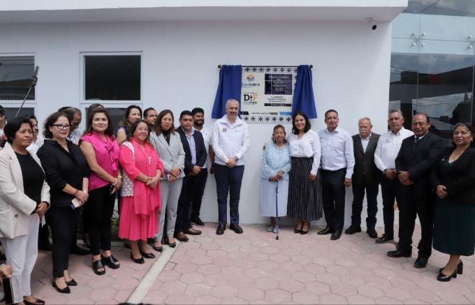 Entregó Edmundo Tlatehui rehabilitación del nuevo edificio del Sistema Municipal DIF
