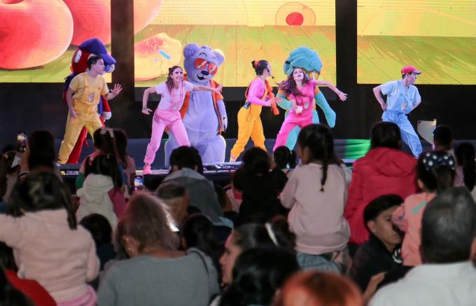 "Los Meñiques de la Casa" cautivaron al público de la Feria de Cholula