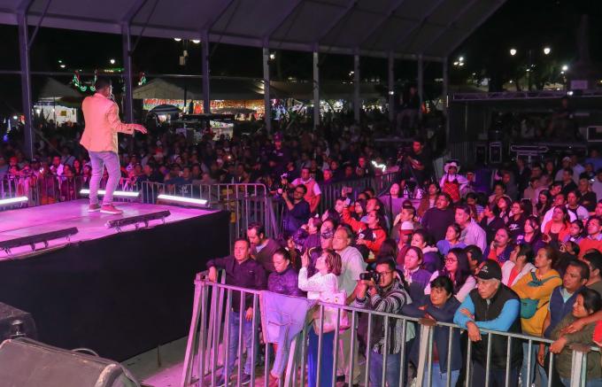 Gran espectáculo musical ofreció la agrupación Los Diablos Locos en la Feria de San Pedro Cholula