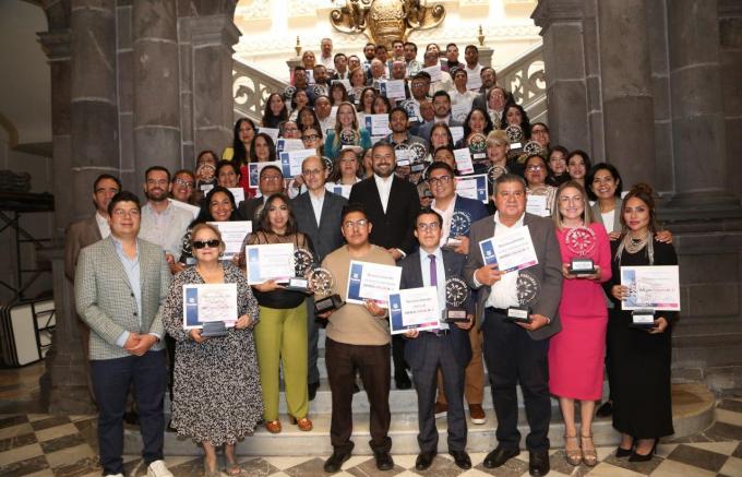 Ayuntamiento de Puebla reconoció trayectoria de Empresas Poblanas de Diez