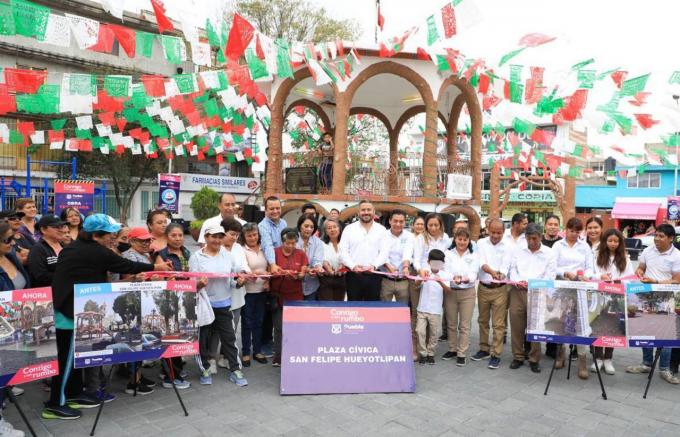 Ayuntamiento de Puebla inauguró rehabilitación de la Plaza Cívica de San Felipe Hueyotlipan