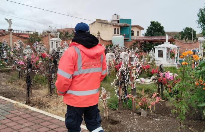 Protección Civil supervisa la condición de los panteones en San Pedro Cholula
