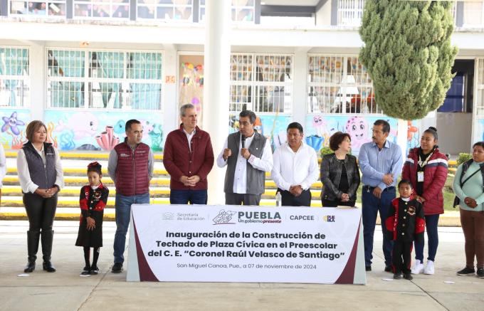 Inauguró el gobernador Sergio Salomón Céspedes la construcción de techados en escuelas de San Miguel Canoa