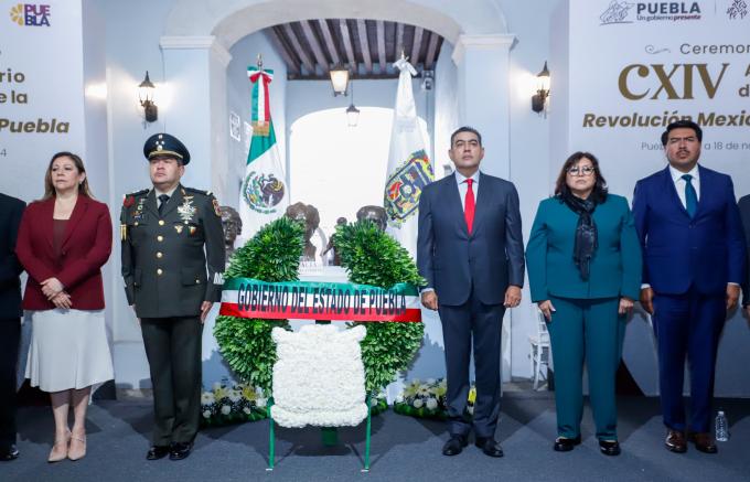 El gobernador Sergio Salomón Céspedes presidió la ceremonia del CXIV Aniversario del Inicio de la Revolución Mexicana