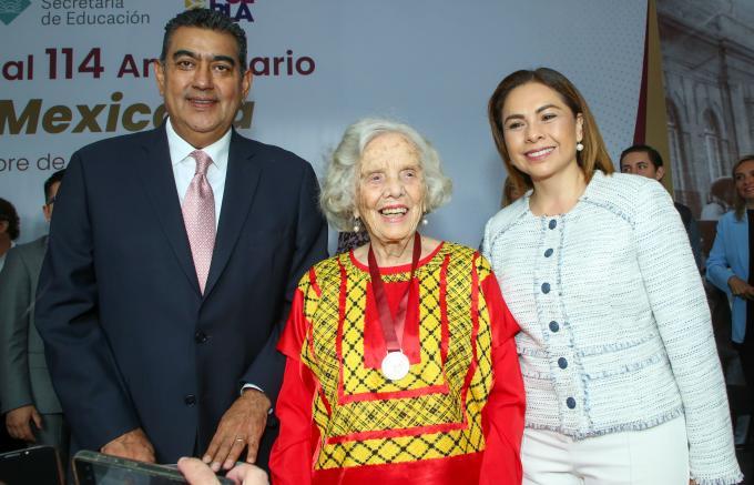 El gobernador Sergio Salomón Céspedes encabezó la ceremonia conmemorativa al 114 aniversario del inicio de la Revolución Mexicana