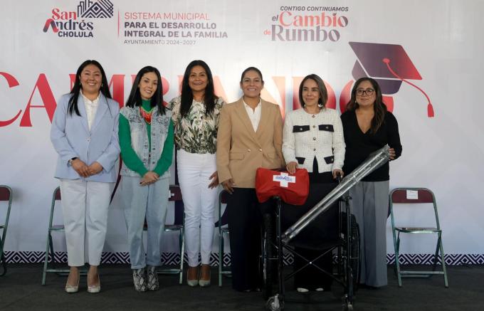 Entregó la alcaldesa Guadalupe Cuautle aparatos ortopédicos y kit de primeros auxilios a escuelas de San Andrés Cholula