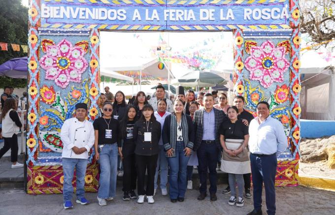 Inaugura Guadalupe Cuautle la Feria de la Rosca 2025 en San Andrés Cholula