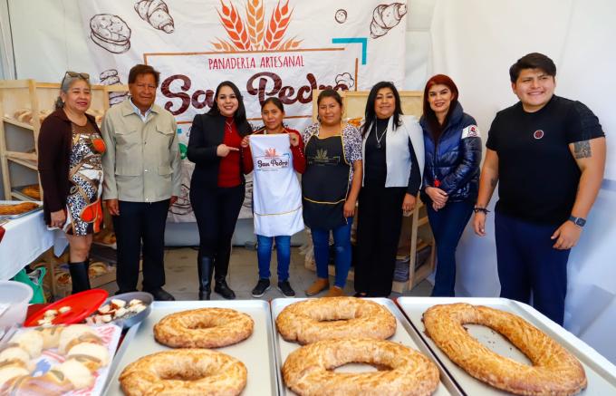 Inaugura Gobierno de San Pedro Cholula la Feria de la Rosca 2025