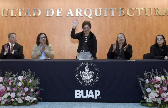 Reconoce la Rectora Lilia Cedillo trayectoria y logros de la Facultad de Arquitectura