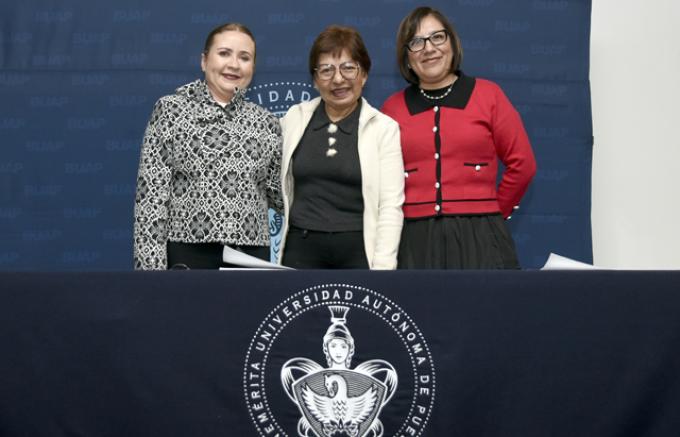 La Preparatoria Urbana Enrique Cabrera se consolida gracias al trabajo en equipo: Rectora Lilia Cedillo