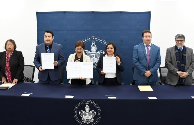 Encabeza Rectora Lilia Cedillo revisión general del Contrato Colectivo de Trabajo con la ASPABUAP y el SITBUAP
