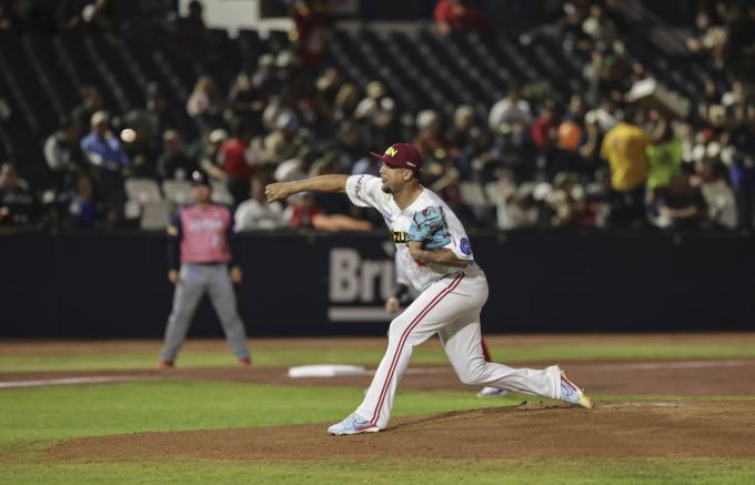 El pitcher de los Pericos de Puebla, Jesús Miguel Vargas logró juego sin hit ni carrera en Serie del Caribe 2025