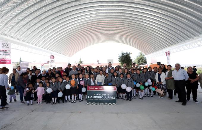 Entregó el alcalde José Chedraui infraestructura educativa en la Junta Auxiliar de San Francisco Totimehuacán