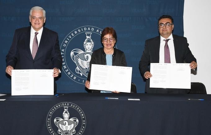 BUAP e ISSSTEP firman convenio en materia académica, científica y tecnológica