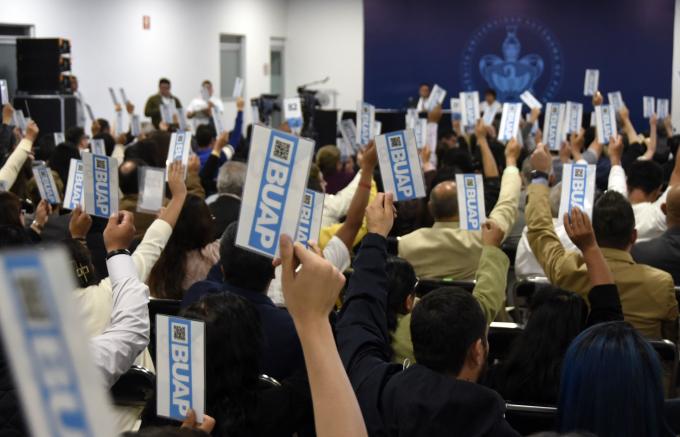 Rectora Lilia Cedillo pide a los estudiantes voto de confianza y diálogo con las comisiones