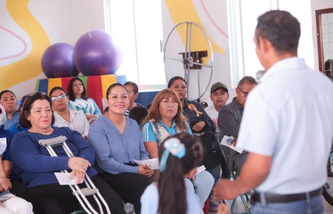 En el Día Internacional de Concienciación sobre el Autismo, la alcaldesa Guadalupe Cuautle sostuvo un diálogo con familias de menores con esta condición