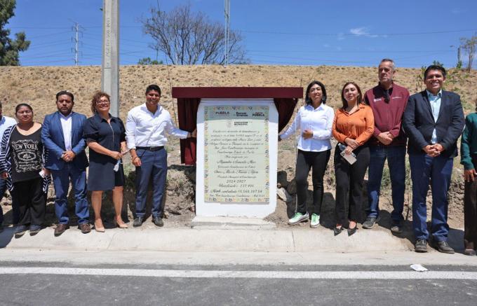 Inauguró el alcalde de Cuautlancingo Omar Muñoz el carril de desaceleración del Periférico Ecológico