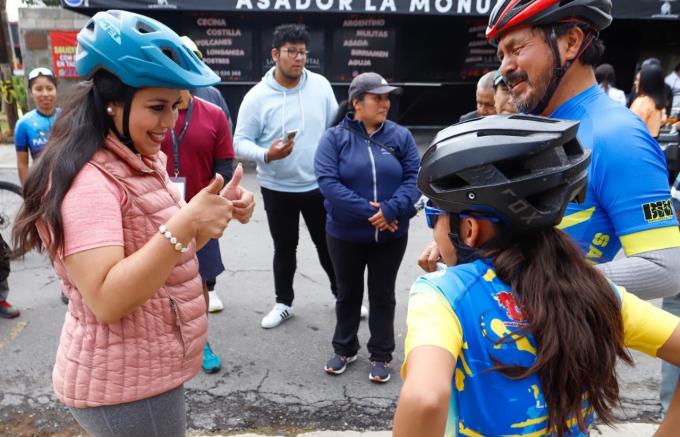 Tonantzin Fernández participó en el  Décimo Aniversario de la Vía Recreativa