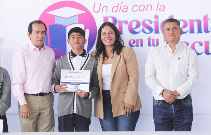 La presidenta municipal de San Andrés Cholula, Guadalupe Cuautle Torres realizó la actividad” Un Día con la Presidenta en tu Escuela”