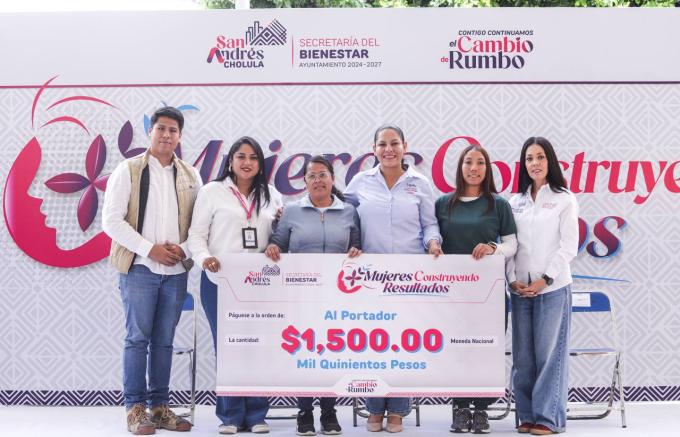 Entregó la alcaldesa Guadalupe Cuautle apoyos económicos y capacitación a mujeres emprendedoras de San Andrés Cholula