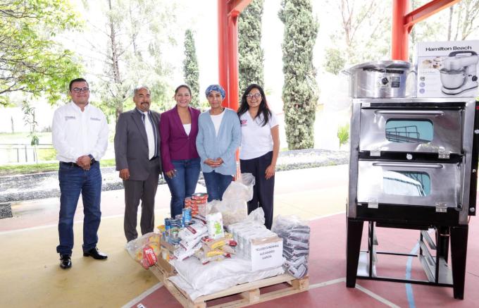 En San Andrés Cholula más de 4 mil estudiantes se beneficiarán con dotaciones alimentarias en escuelas