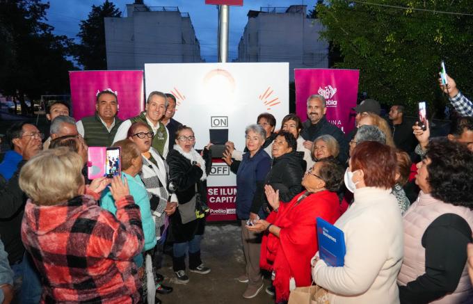 Beneficia Puebla Brilla a más de 10 mil vecinas y vecinos de Loma Bella 